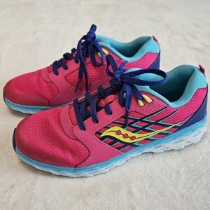 Saucony Big Kids size 7M Sneakers Wind a/c 2.0 Tennis Shoes Pink Blue